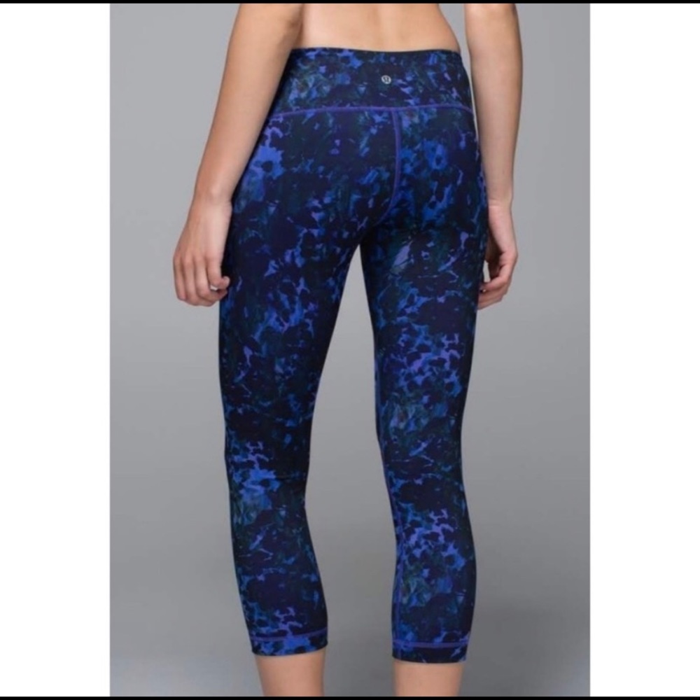 lululemon athletica Blue & Black Printed High-Rise Crop Leggings